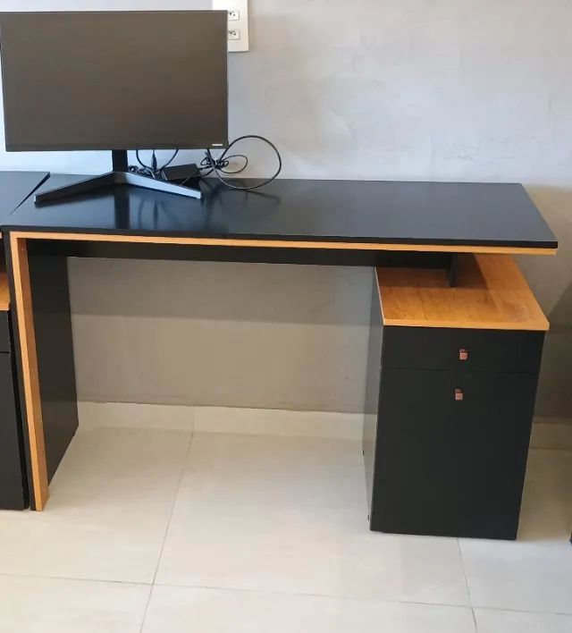Mesa de madeira escritório 