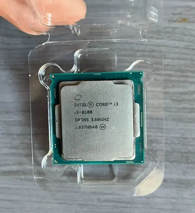 Processador Intel Core i3-8100 + Cooler (8ª Geração) - LGA 1151