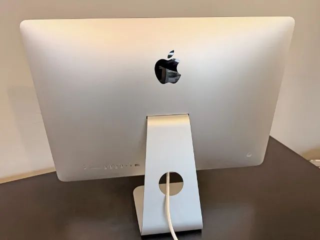 Imac 21.5 polegadas em perfeito estado com caixa - Foto 3