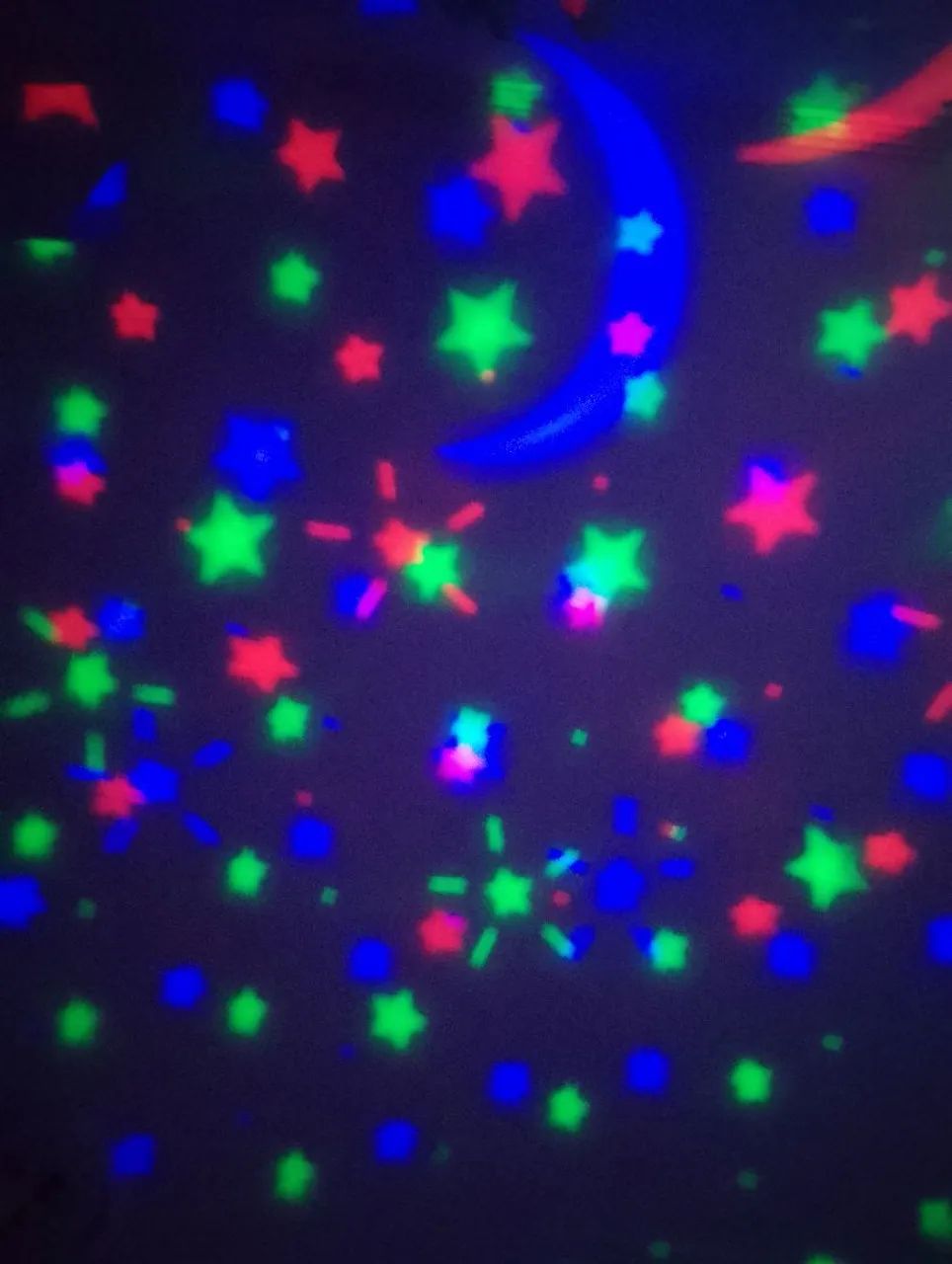 Luminária projetor de estrelas giratório  - Foto 2