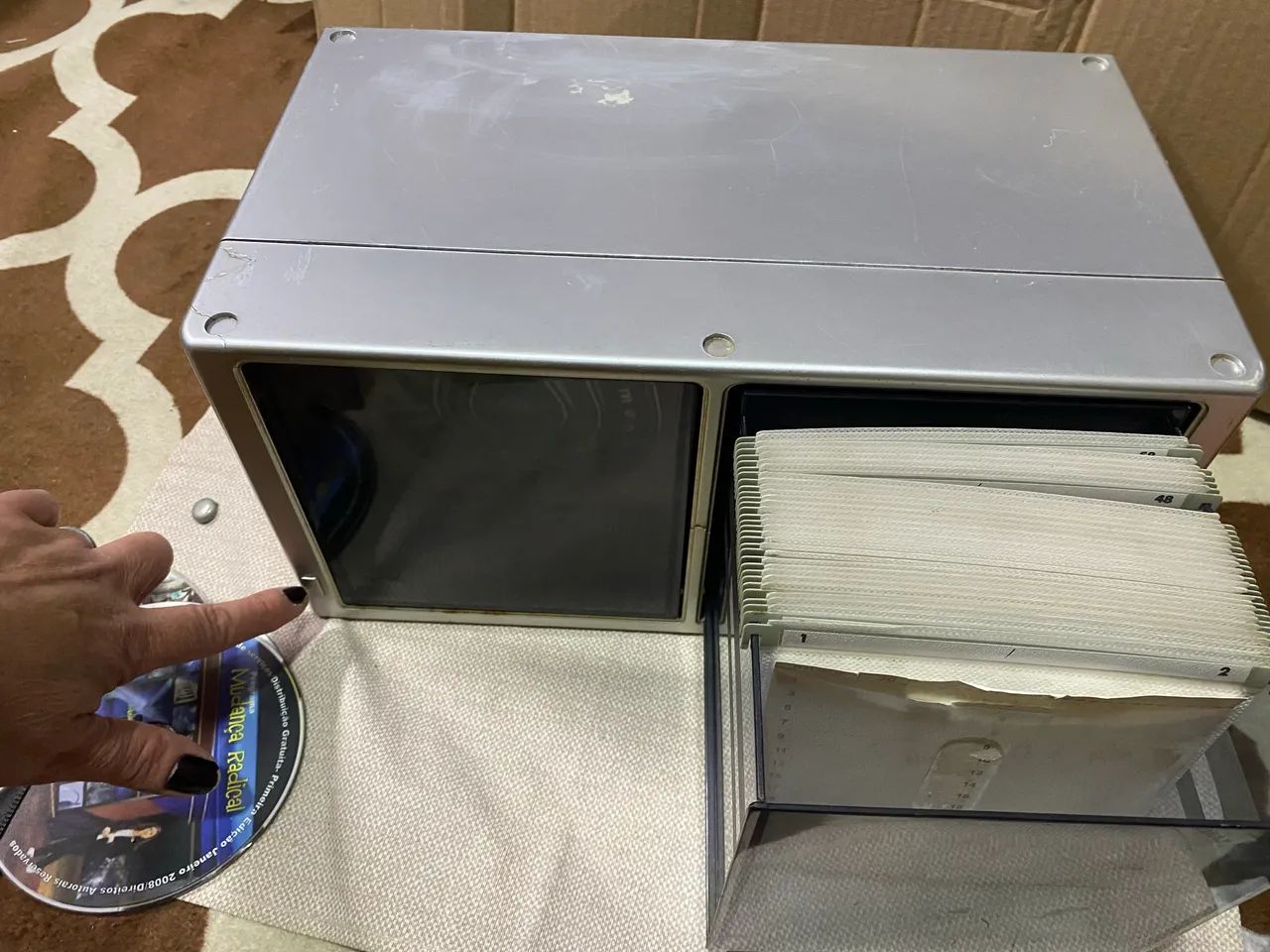 Porta cds dos compartimentos em acrílico, automático - Foto 4