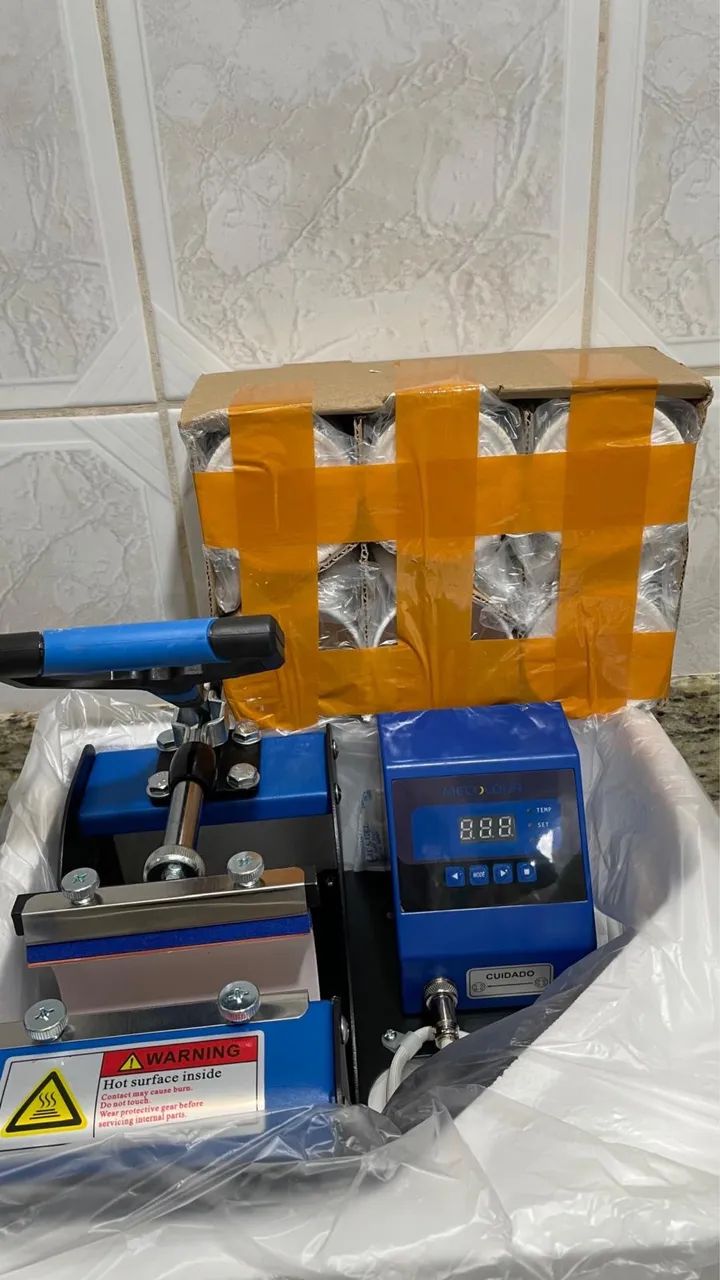 Prensa Térmica para Canecas, 6 canecas brancas e papel para sublimação - NOVA