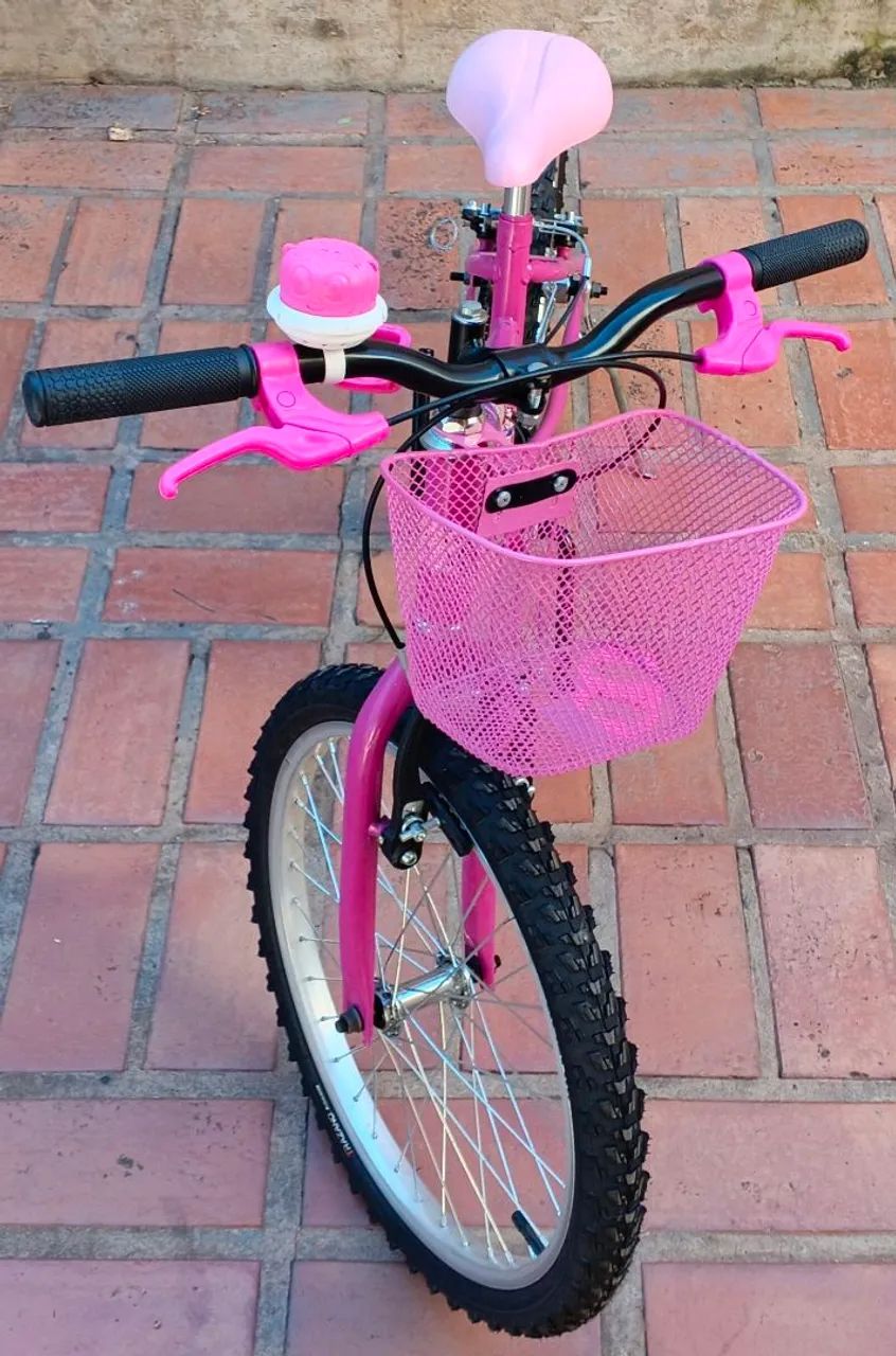 Bicicleta infantil Rosa Barbie Aro 20 com Acessórios - Foto 2