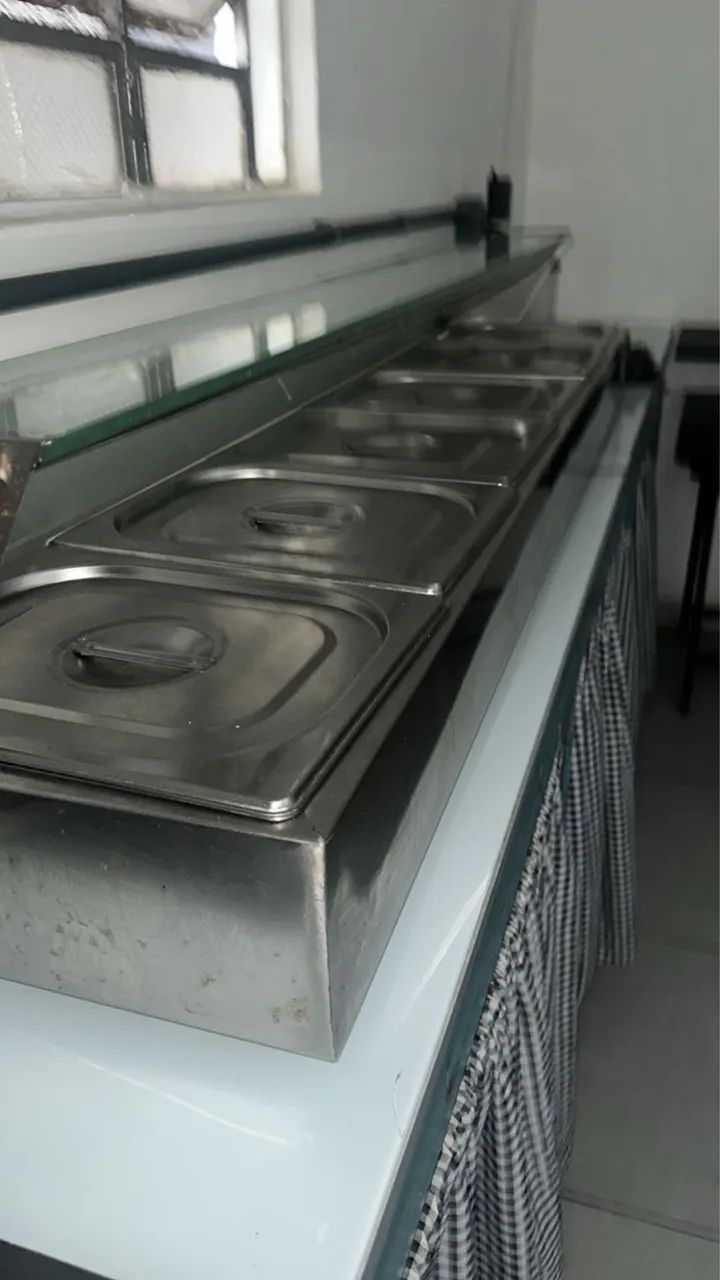 Buffet quente banho maria