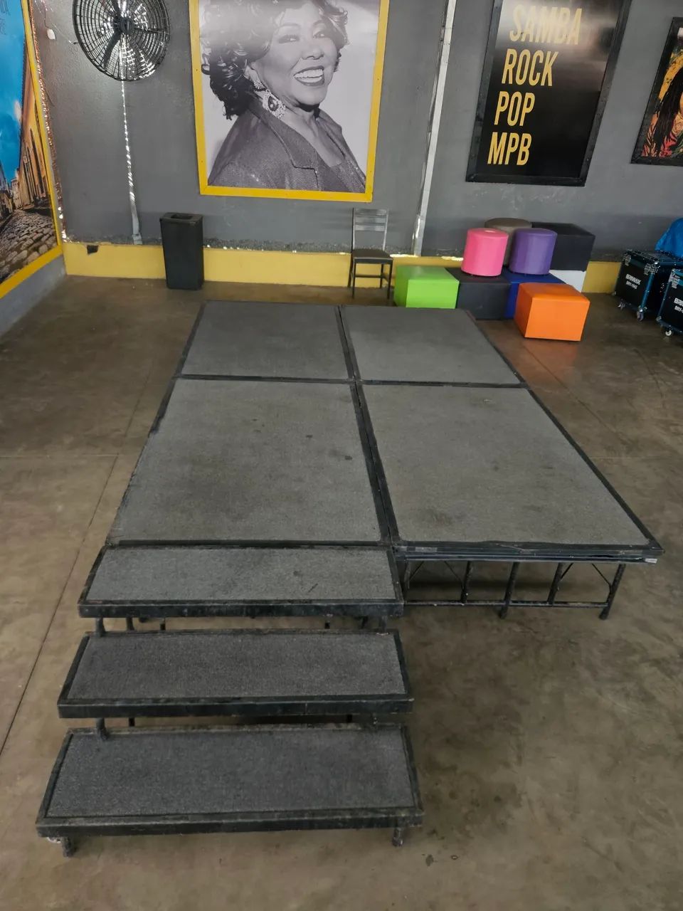 Palco desmontável