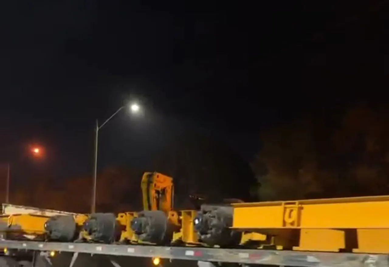 Carreta prancha Lagartixa 4 eixos 