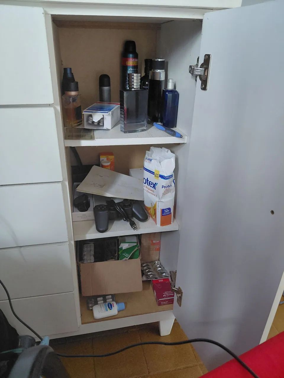 Cômoda com 5 gavetas e sapateira  - Foto 2
