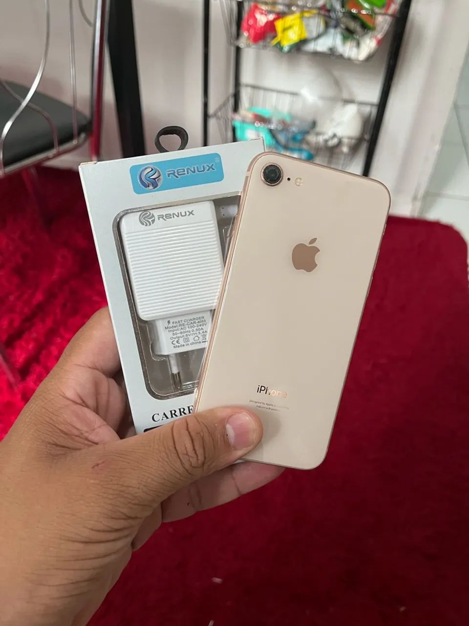 iPhone 8 top 64gigas! Valor 400$ - Celulares e Smartphones
