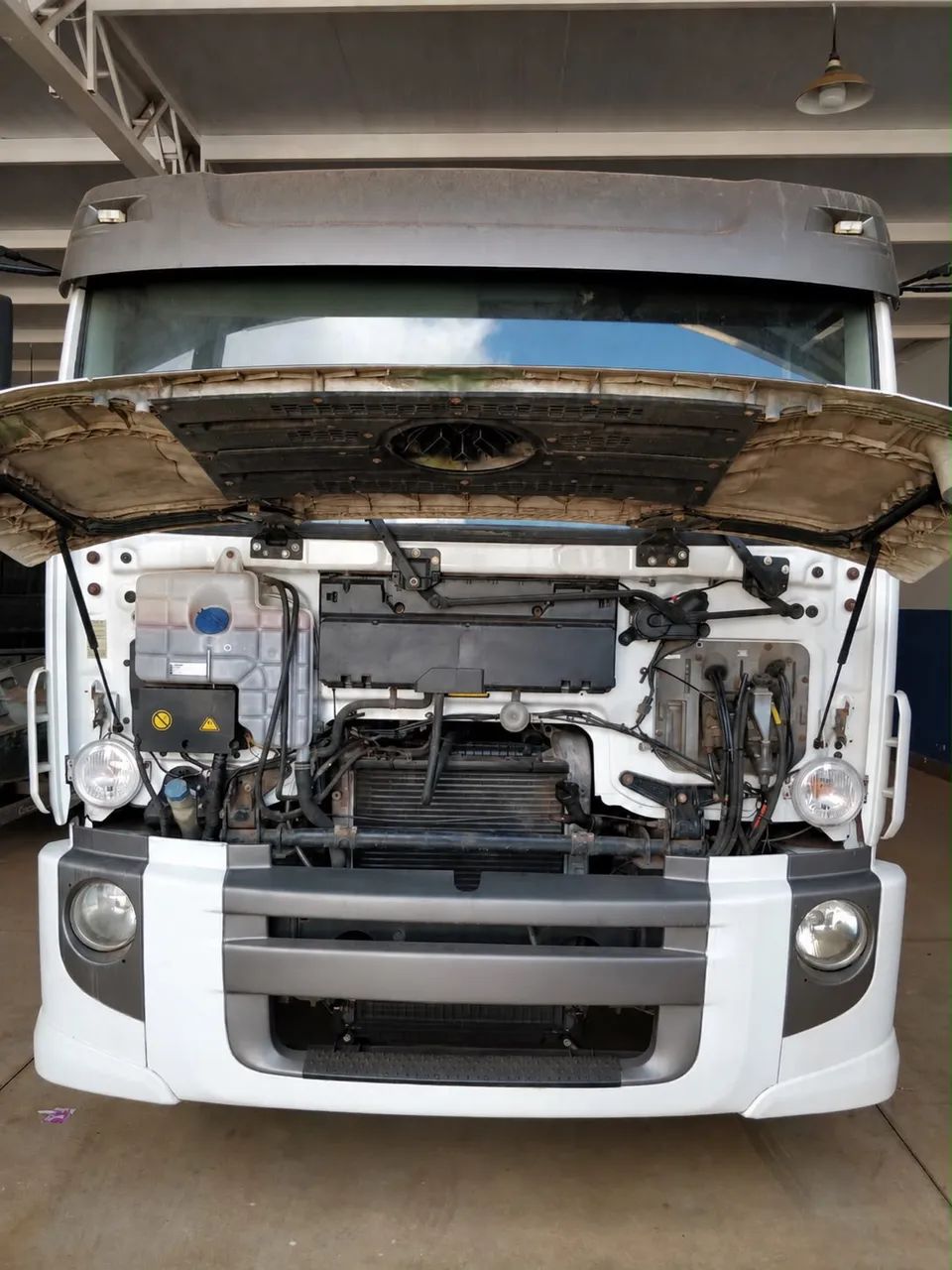 VW24250 CONSTELLATION 6X2 - Foto 2