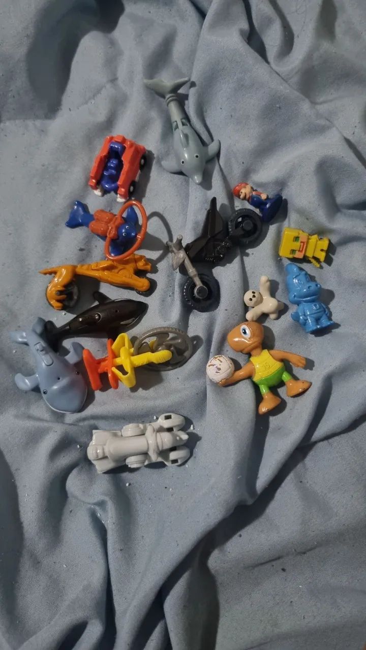 brinquedinhos miniatura Kinder Ovo
