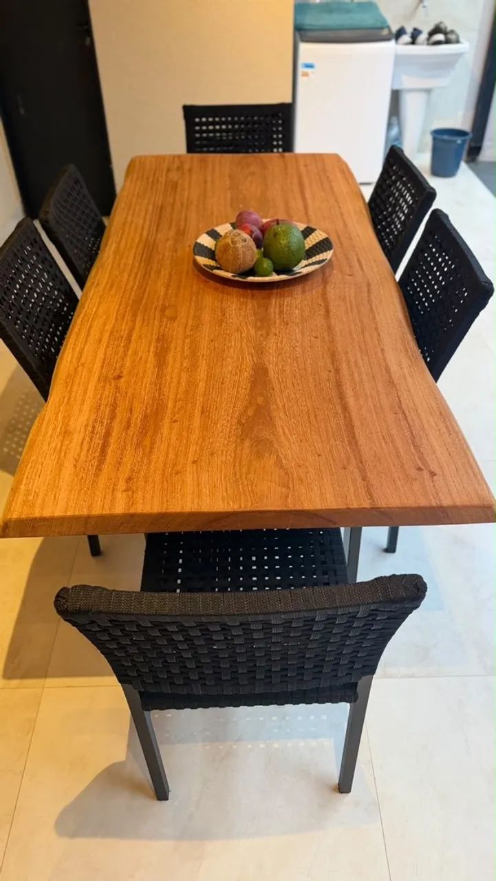 Mesa de madeira modelo industrial 