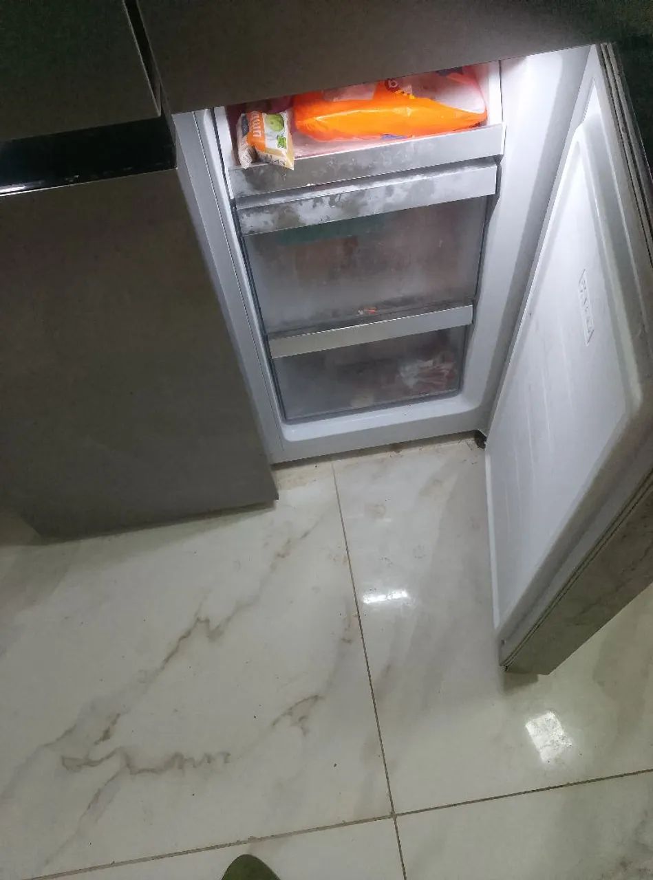 Geladeira. TCL não perca essa oportunidade geladeira com porta porta cervejeira gela como - Foto 3