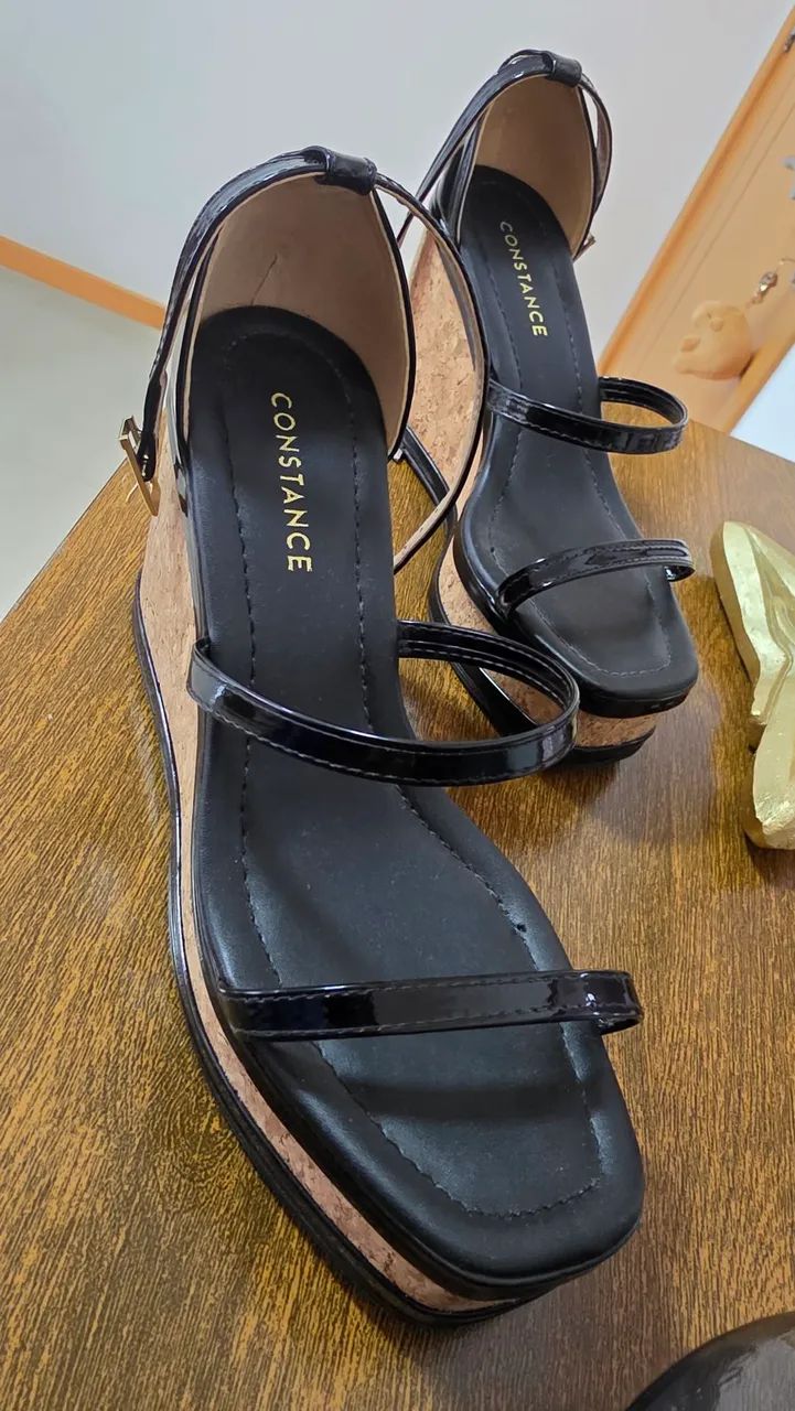 Vendo Sandália Constance