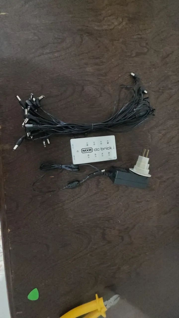 Fonte para pedais DC Brick MXR