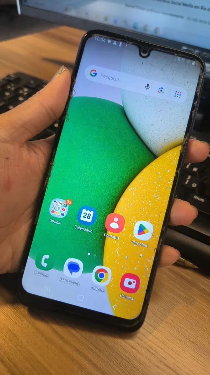 Celular Samsung A03 com um problema