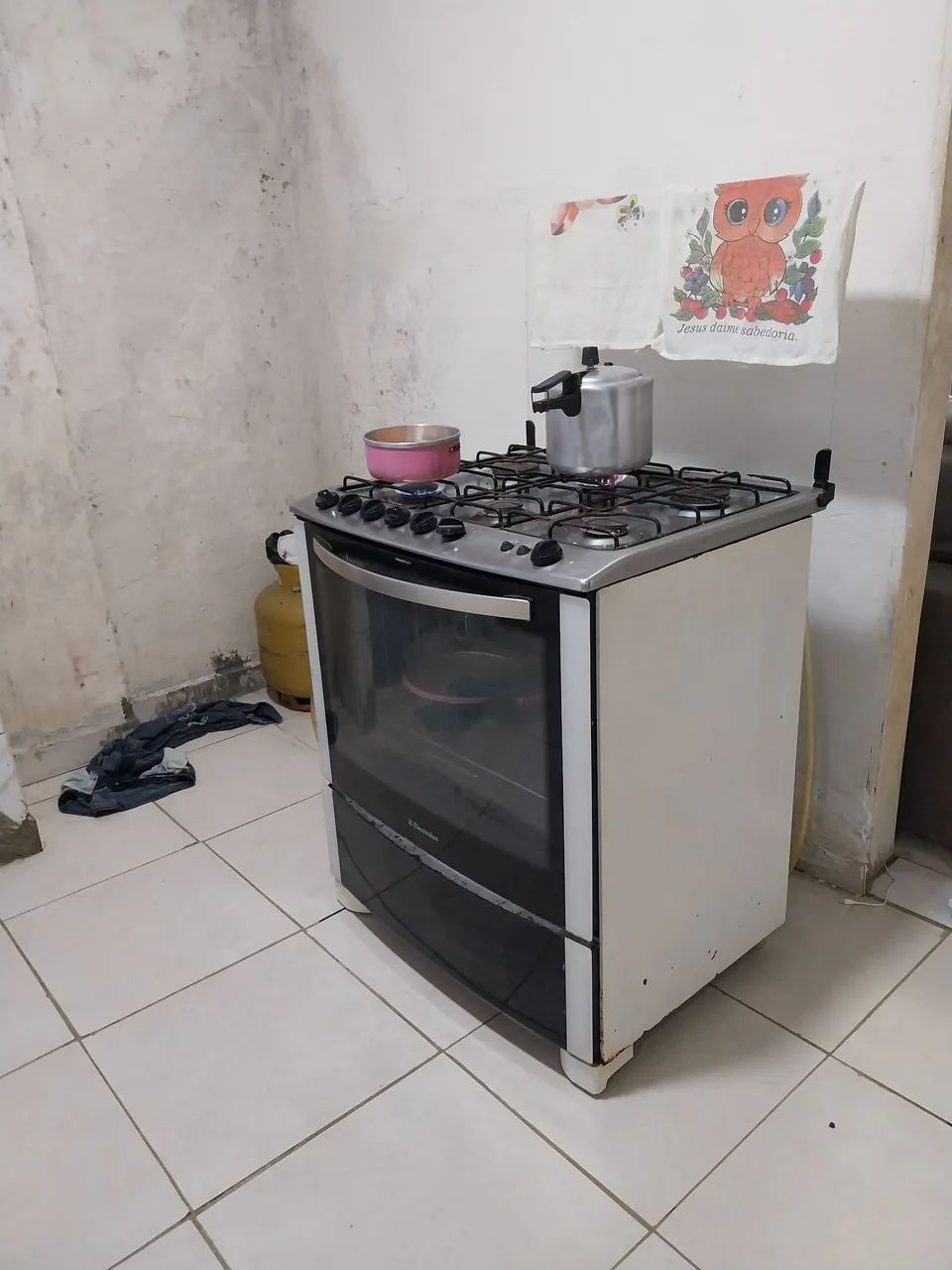 Vendo todos os móveis na foto - Foto 2