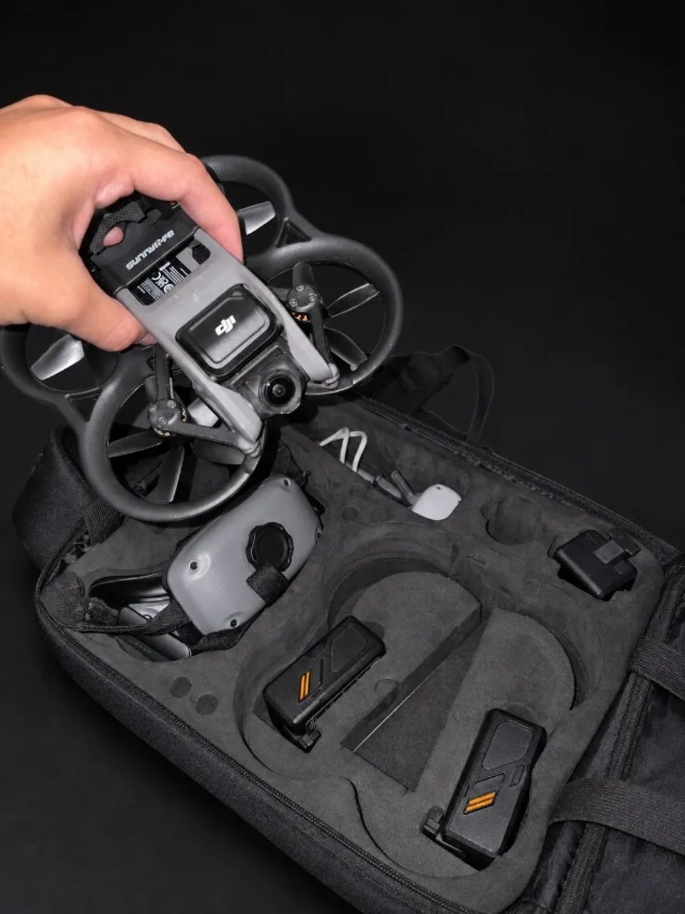 Drone DVI Avata 2 Fly More Combo com 3 baterias