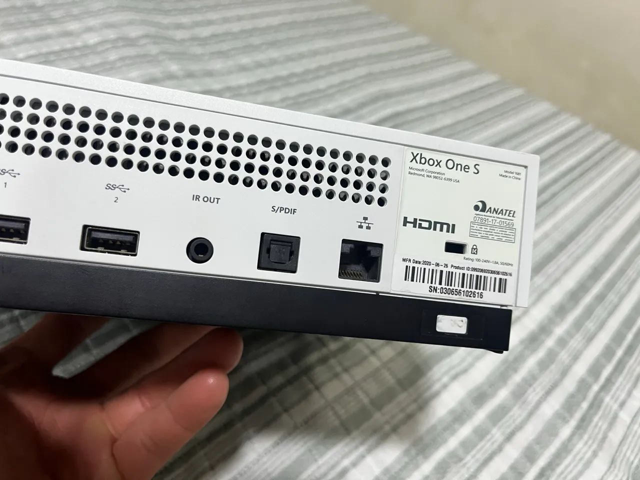 xbox one s 1tera, 2 controle +4 jogo - Foto 5