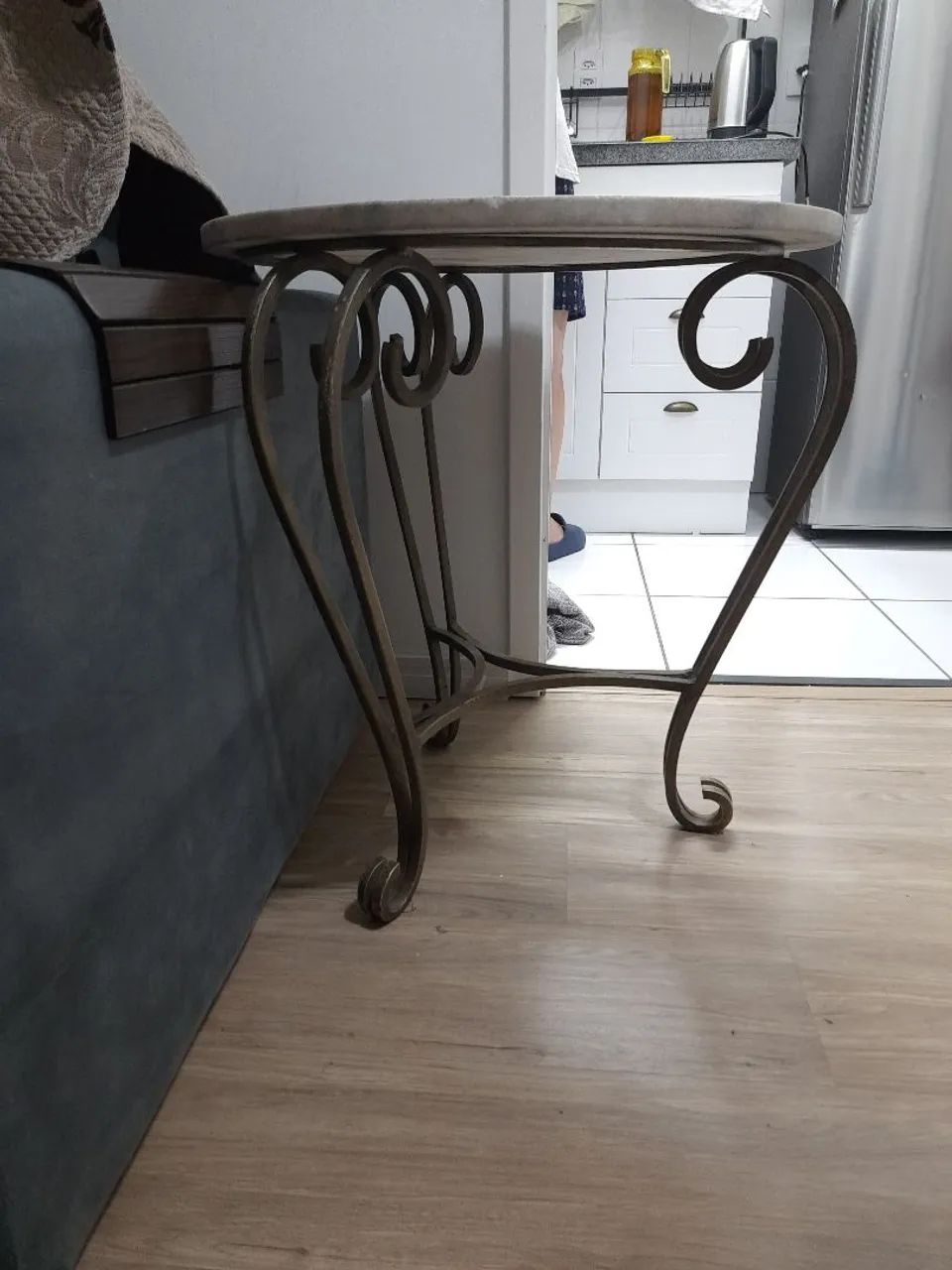 Selling corner table with marble top64962681522946122