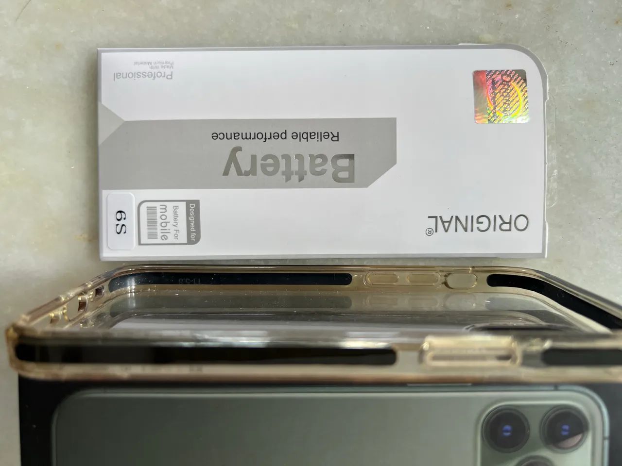 iPhone 11, 64gb carregador original, bateria original nova, com capa - Foto 4