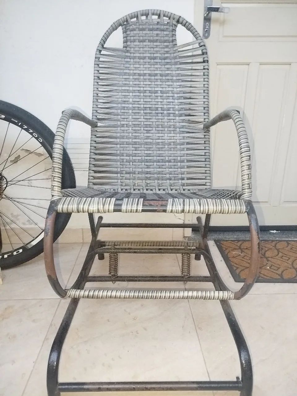 Cadeira de balanço  - Foto 3