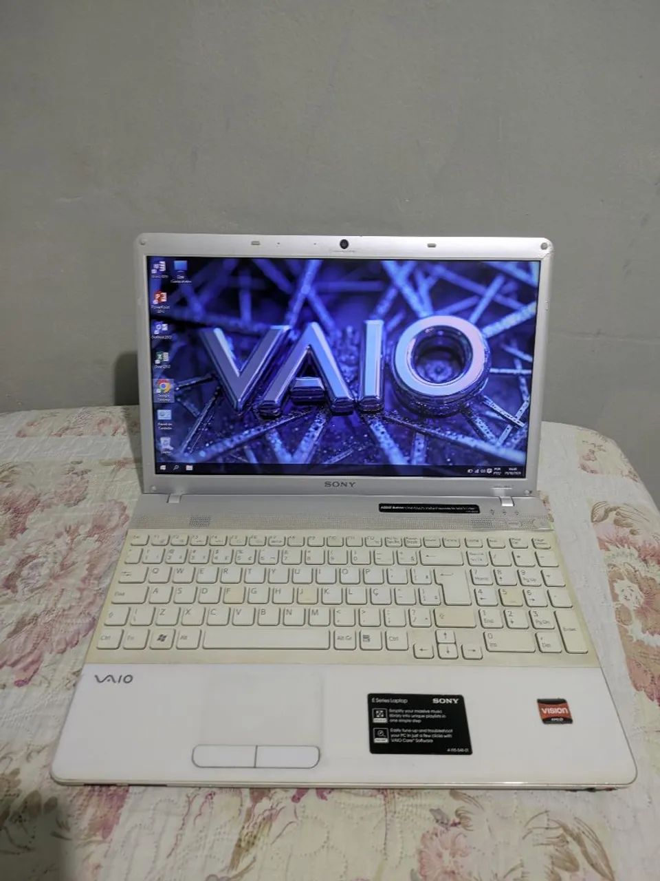 Notebook Sony Vaio / 6GB RAM / HD 320GB / Tela 15 Polegadas - Foto 2