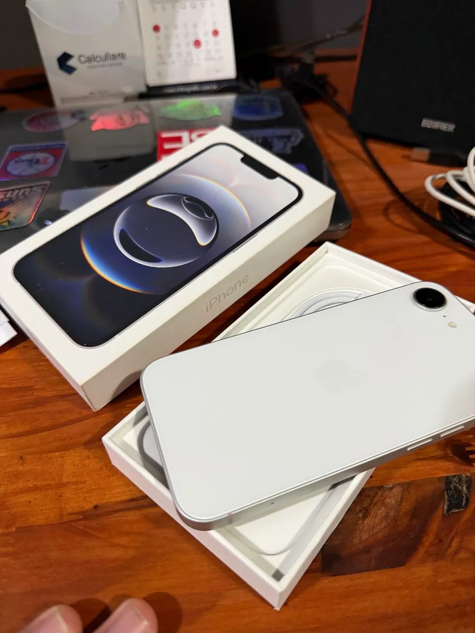 iPhone 16e 