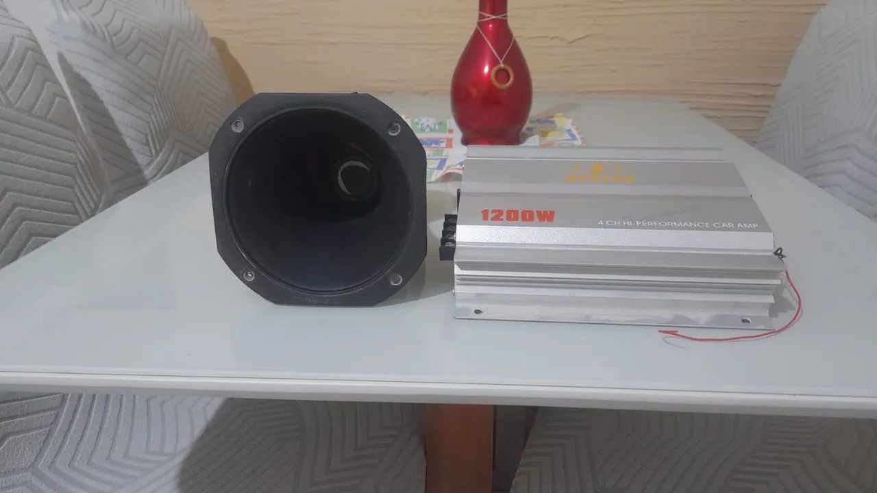 Módulo buster 1200wats  e corneta 