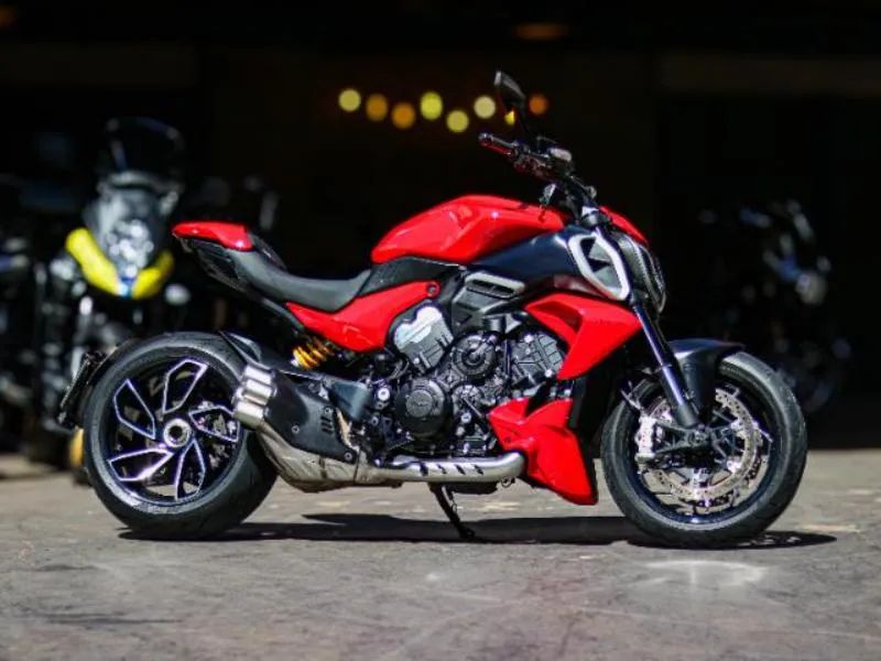 DUCATI DIAVEL 1100 cc 