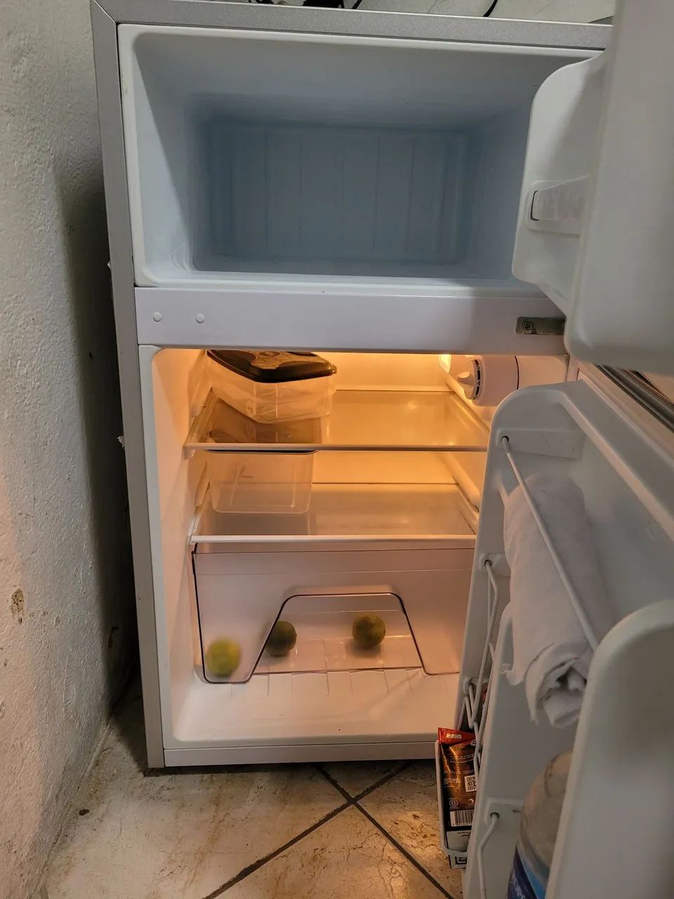 Frigobar EOS 88lts - Foto 3