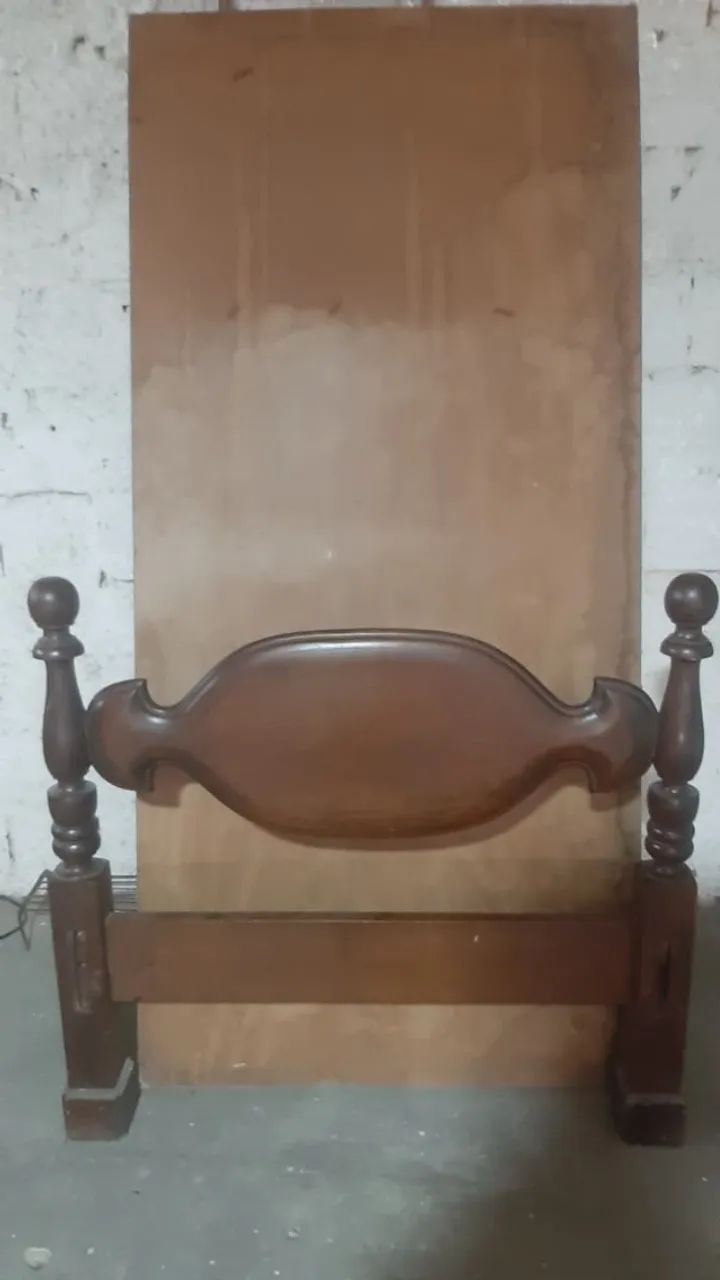 Cama de Solteiro - Madeira Maciça - Foto 4