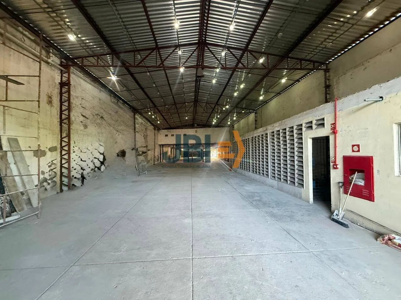 Aluga-se galpão comercial Premium - benfica - Foto 2