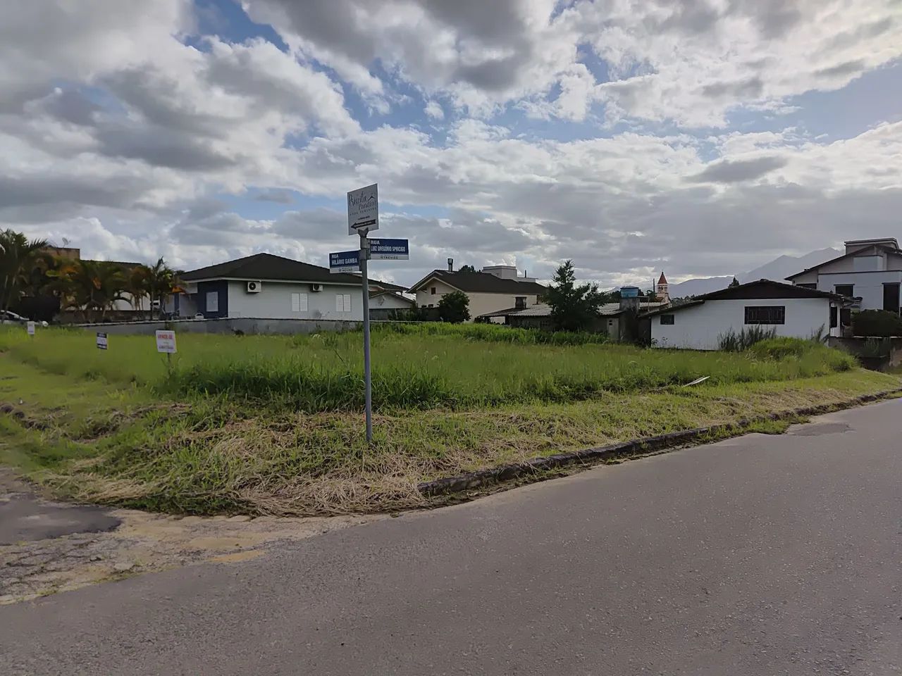 Lote de ESQUINA no centro de Treviso