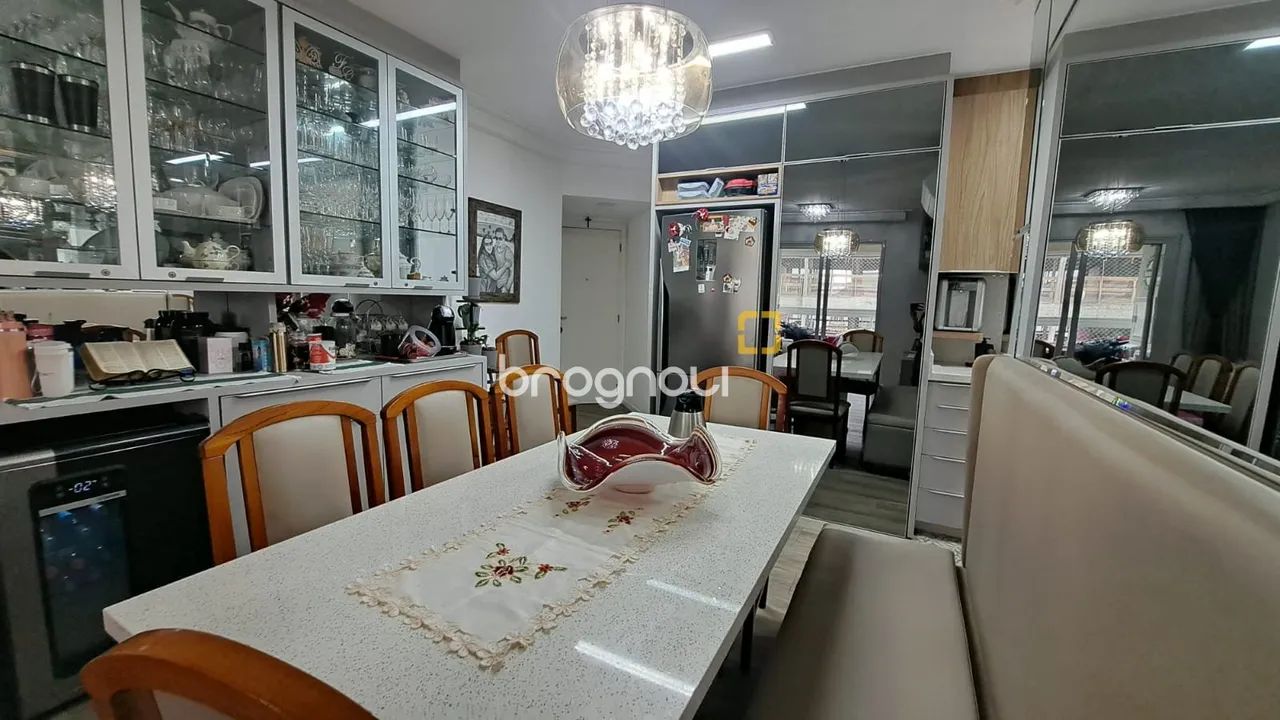 Apartamento 3 D. sendo 1 suíte, 4 vagas, no Abraão, Florianópolis SC