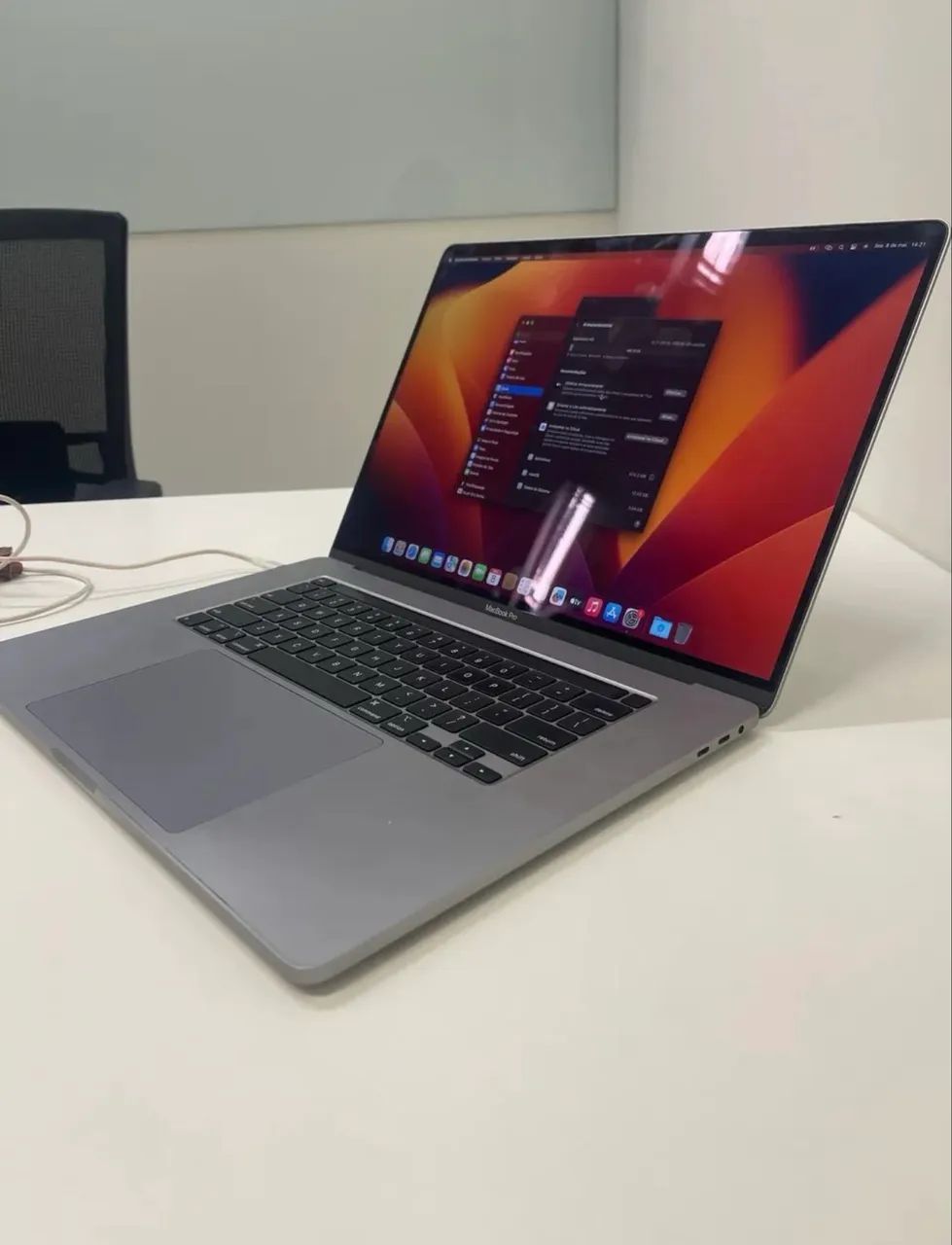 MacBook Pro 16inch 2019 16gb RAM 512gb SSD Touch Bar - Notebooks