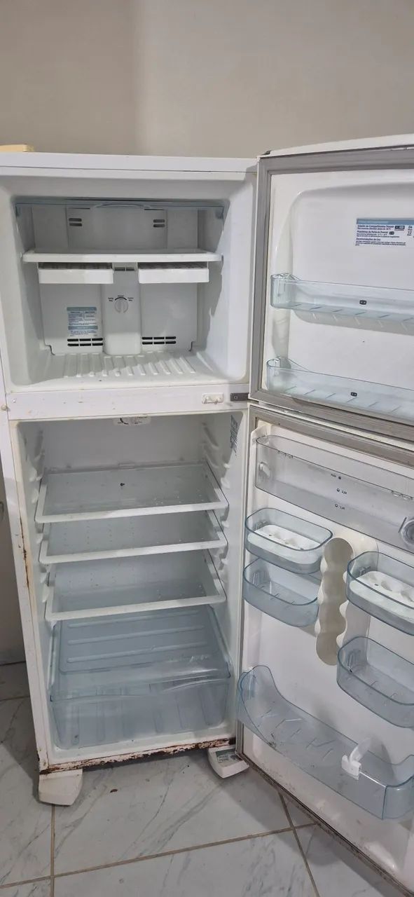 Geladeira com defeito  - Foto 2