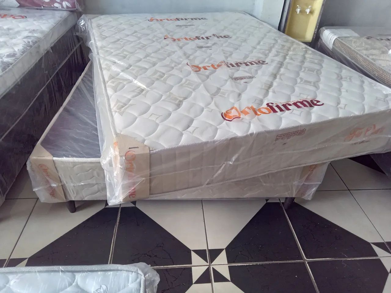PROMOÇÃO/ COLCHÃO CASAL DE MOLAS ENSACADAS MAIS A BASE! - Foto 2