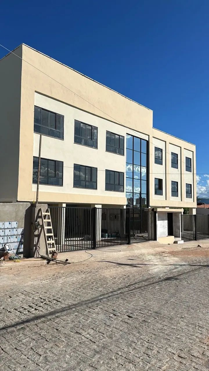 Alugo belíssimo flat no bairro: Lagoa Seca