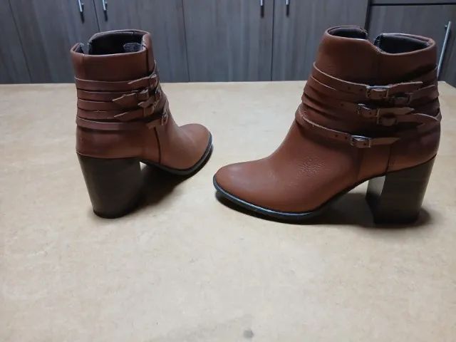 Bota couro marrom feminina 36