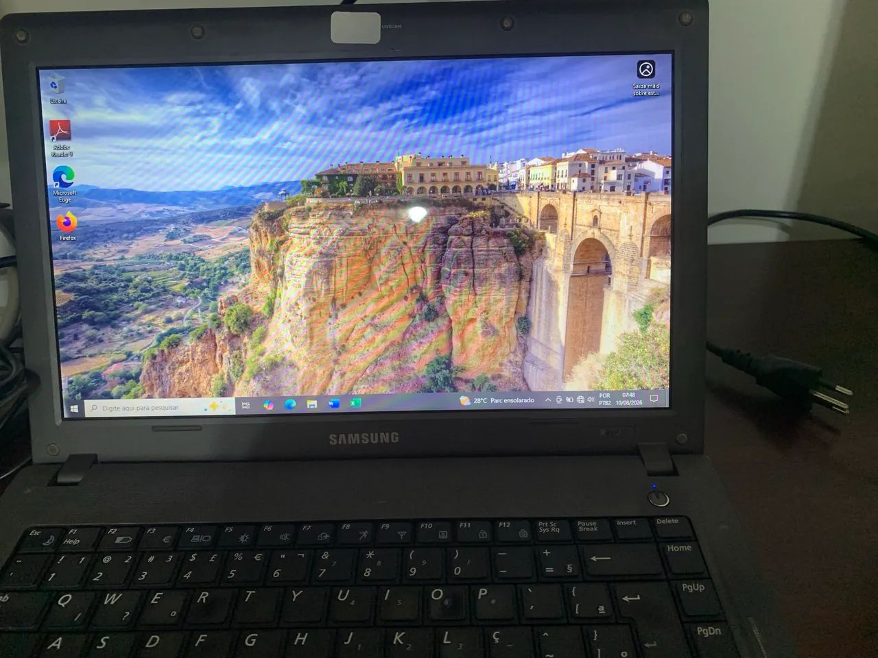 Notebook Samsung modelo R430  Windows 10 com carregador - Foto 2