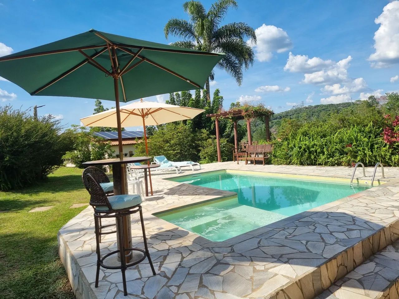 Chácara com piscina aquecida 