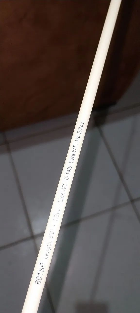 Molinete é  vara pesca 