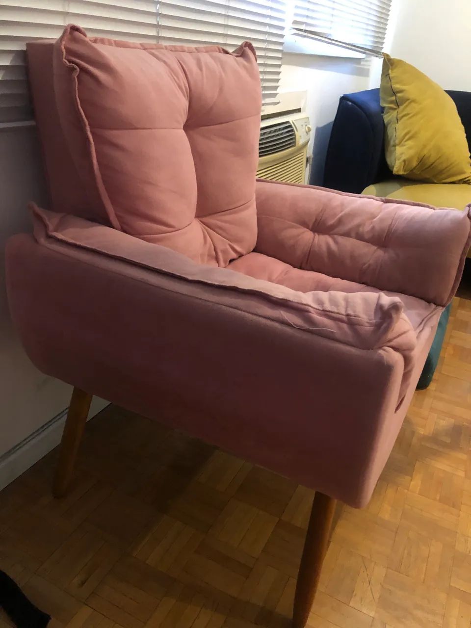 Poltrona rosa pé palito - Foto 5