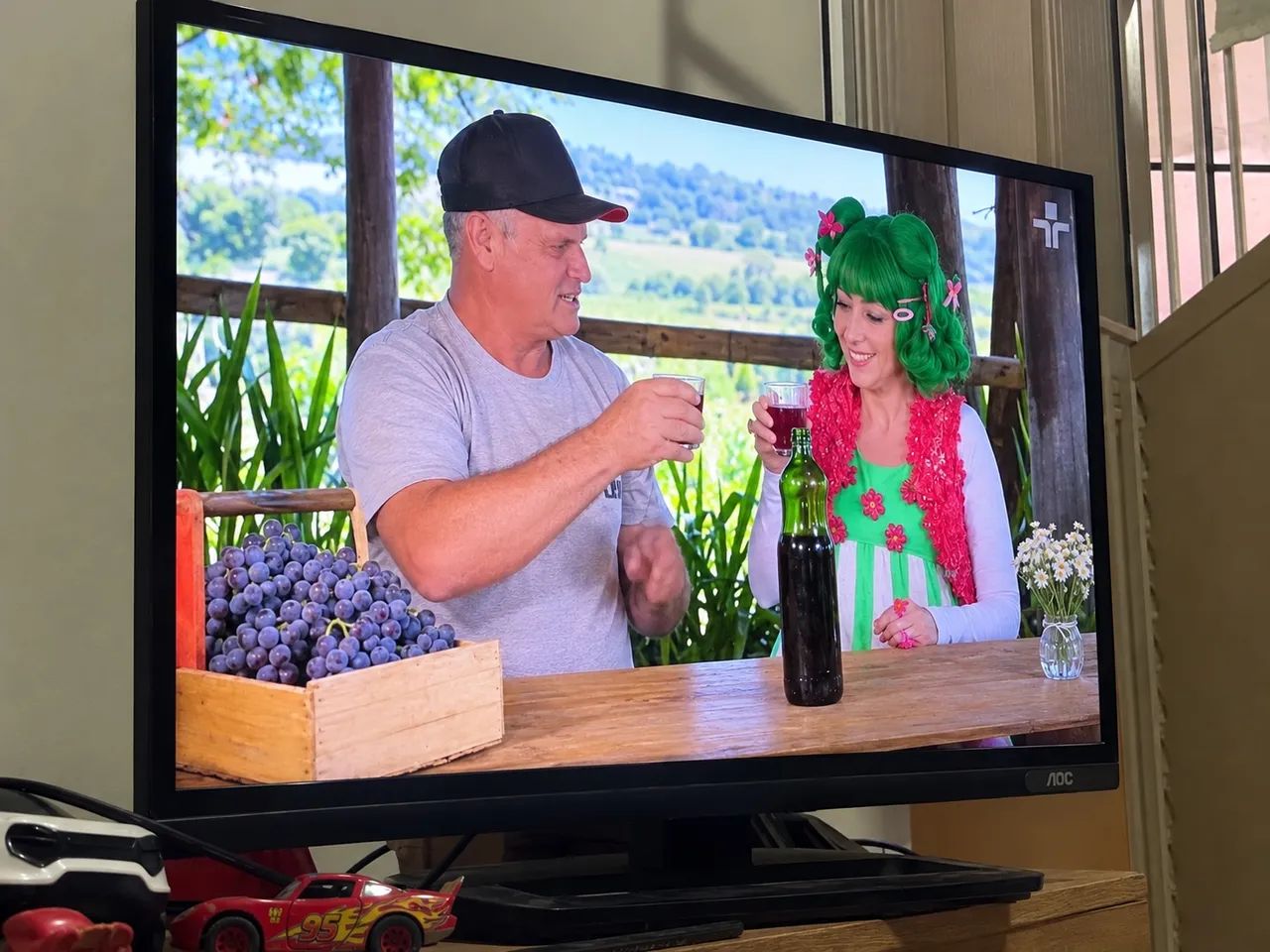 Tv AOC
