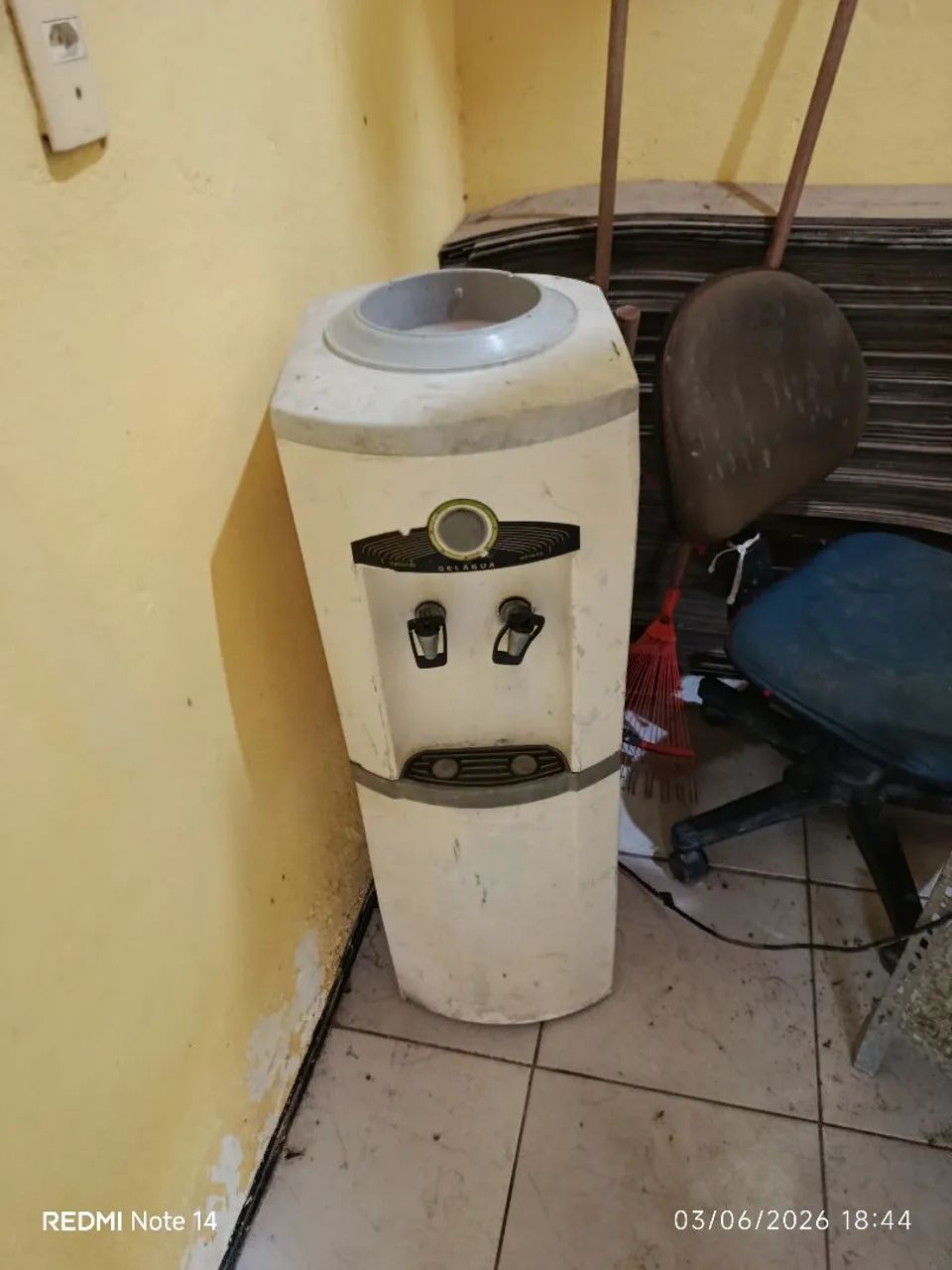 Geladeira, serra esquadrias, gelagua, bebedouro, bomba dagua - Foto 4