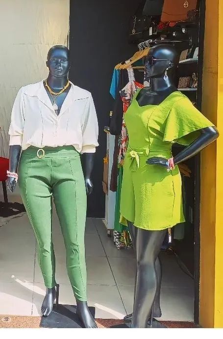 COMPRE Manequins FIBRA PLUS SIZE em PERFEITO estado  - Foto 2