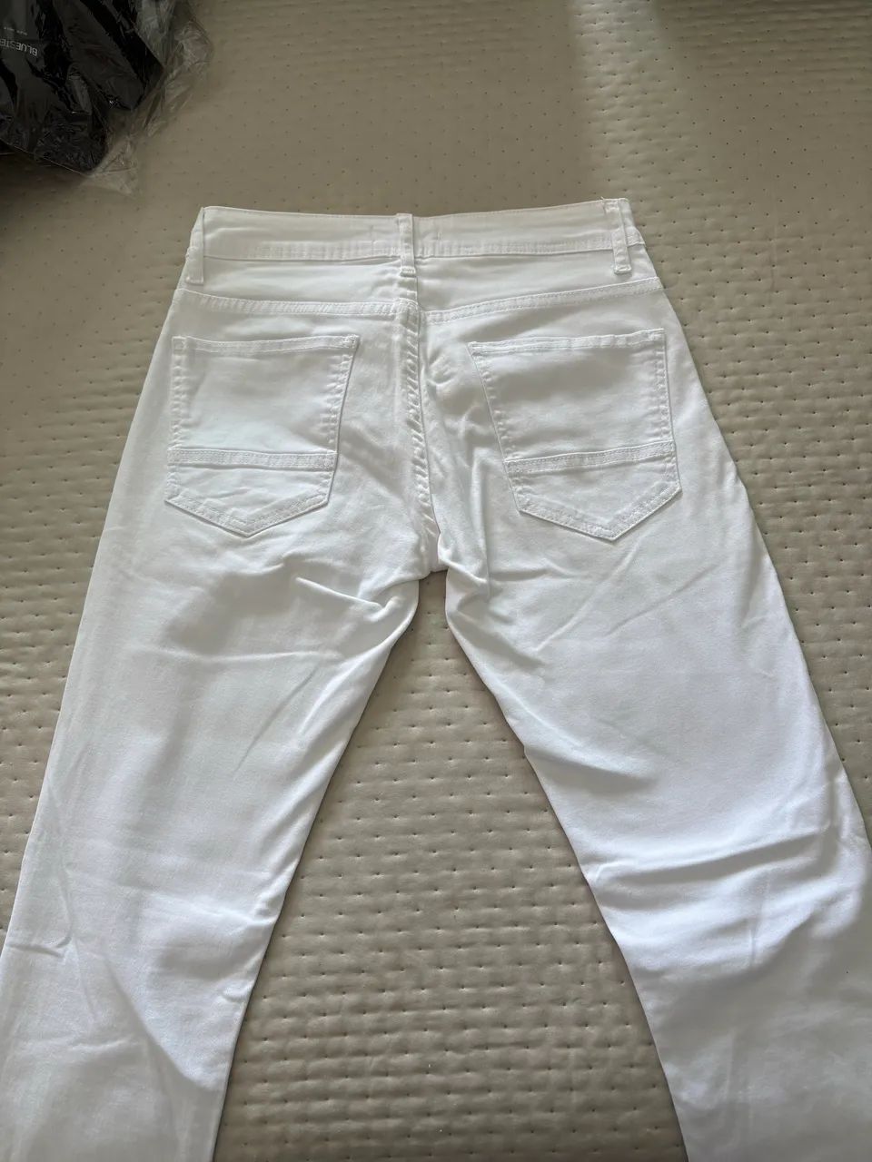 Calça de sarja branca tamanho 38 - Foto 2