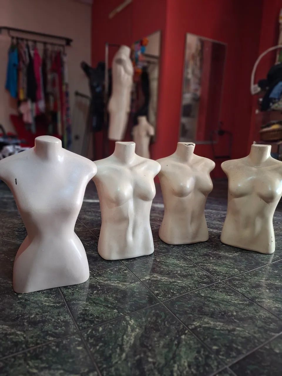 Manequins e bustos (leia a descrição)