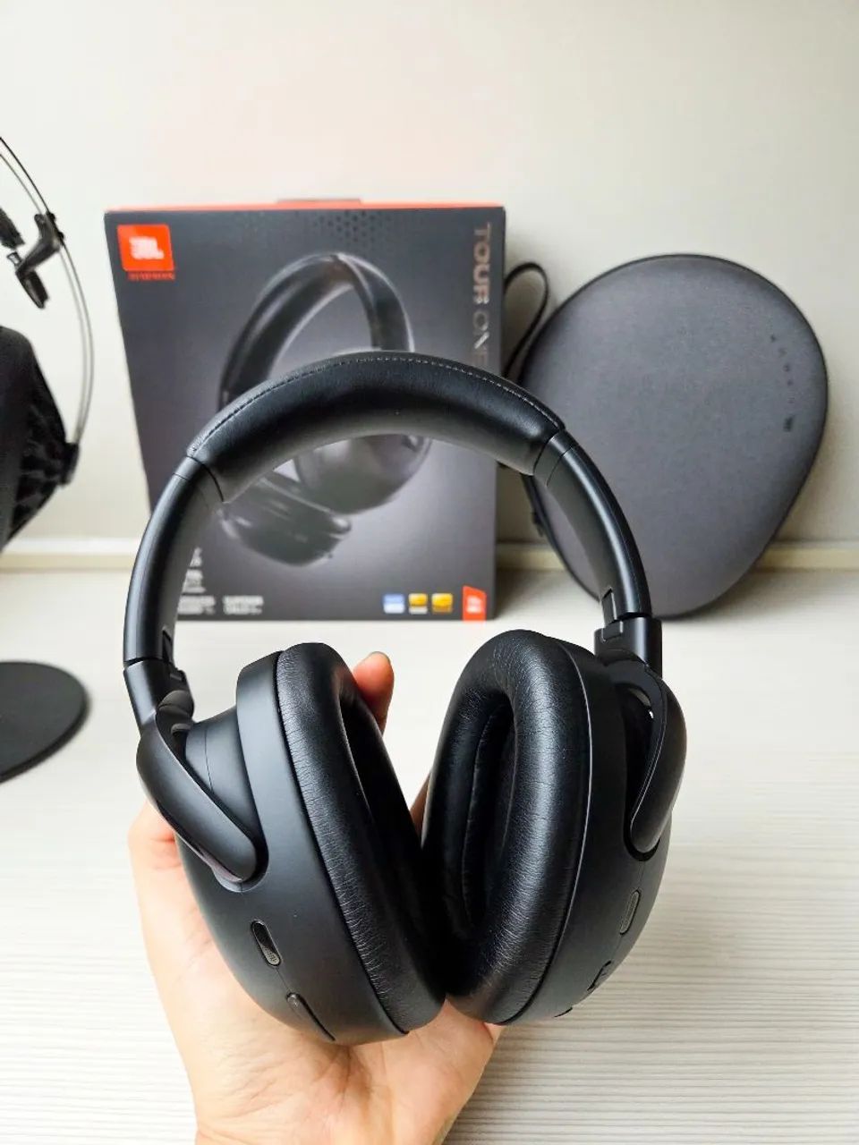 JBL Tour One M3 Headphone Bluetooth - Foto 2