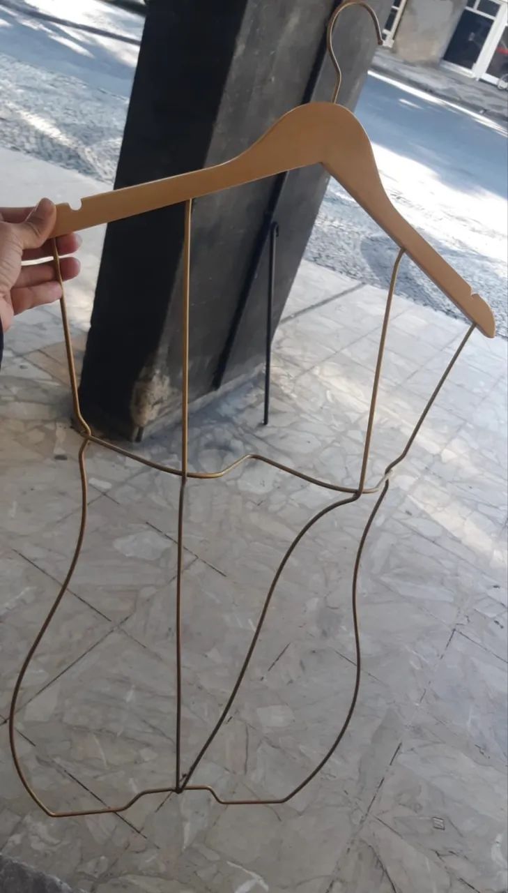 Silhueta 3D (cabide de corpo)  - Foto 2